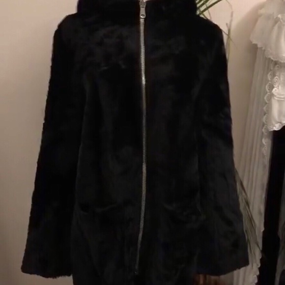 Sandro shearling coat size1 - Picture 2 of 3
